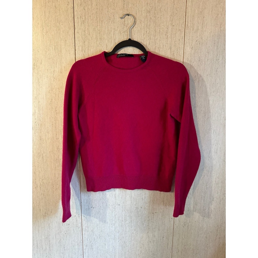 Lord and Taylor cashmere Sweater Size Medium (226)